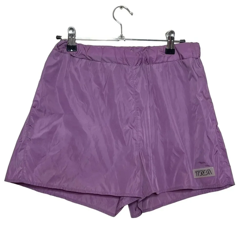 Aritzia these tna